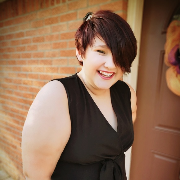 Meet your Posher, Theresa - Picture 2 of 8